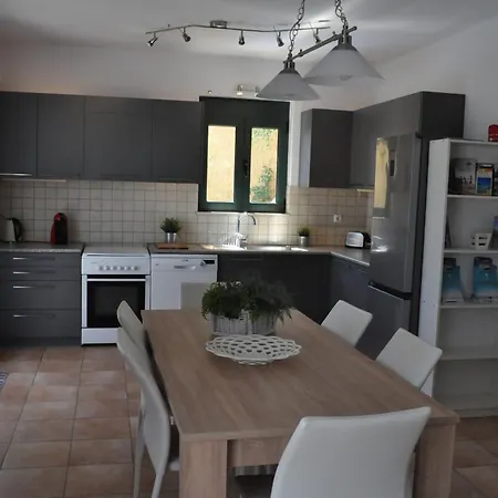 Nefeli * Chersonissos