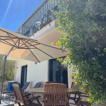 Nefeli Villa *
