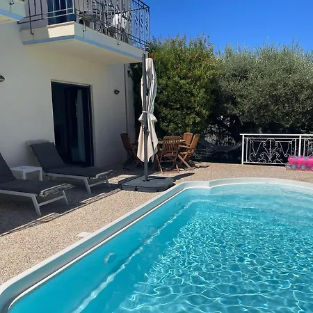 Nefeli * Херсониссос