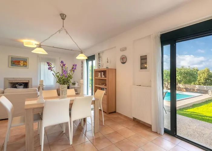 Nefeli Hersonissos (Crete)